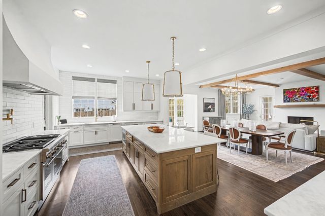 2402 Valley Brook Rd, Nashville, TN 37215