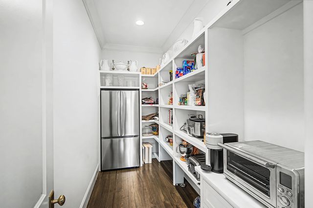 2402 Valley Brook Rd, Nashville, TN 37215