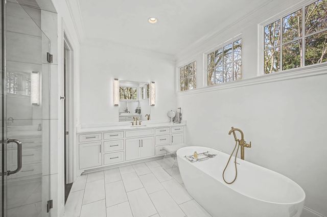 2402 Valley Brook Rd, Nashville, TN 37215