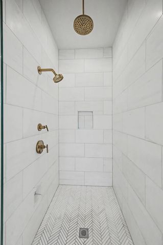 2402 Valley Brook Rd, Nashville, TN 37215