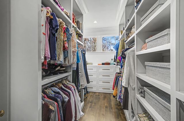 2402 Valley Brook Rd, Nashville, TN 37215