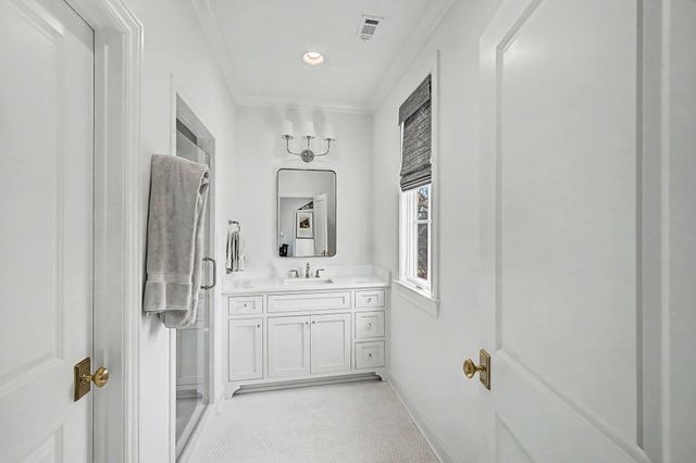 2402 Valley Brook Rd, Nashville, TN 37215