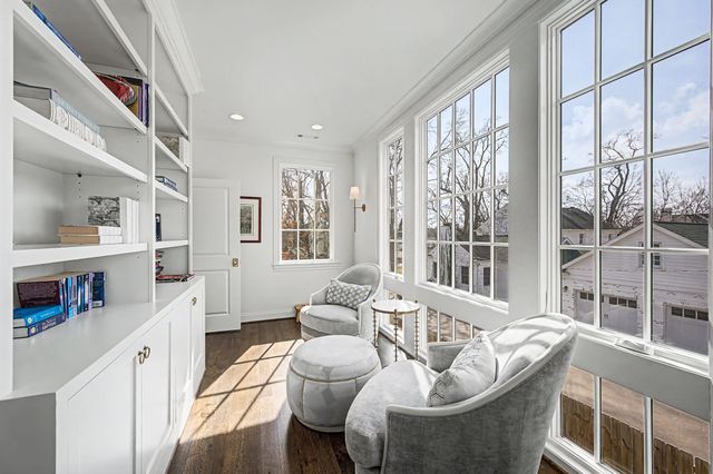 2402 Valley Brook Rd, Nashville, TN 37215