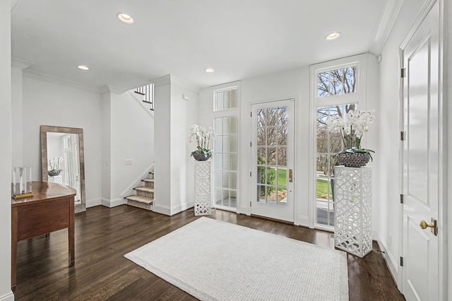 2402 Valley Brook Rd, Nashville, TN 37215