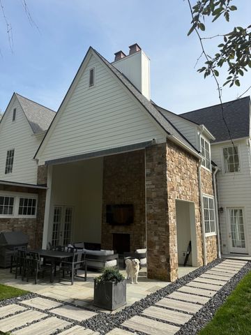 2402 Valley Brook Rd, Nashville, TN 37215