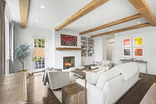 2402 Valley Brook Rd, Nashville, TN 37215