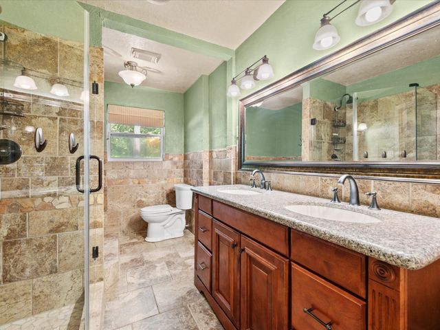 2004 Northshore Drive, Conroe, TX 77304