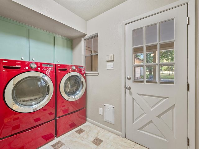 2004 Northshore Drive, Conroe, TX 77304