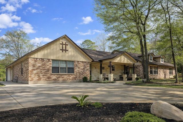 2004 Northshore Drive, Conroe, TX 77304