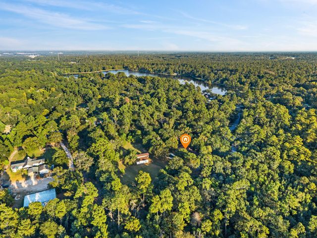 2004 Northshore Drive, Conroe, TX 77304