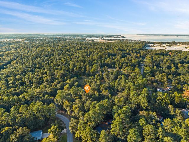 2004 Northshore Drive, Conroe, TX 77304