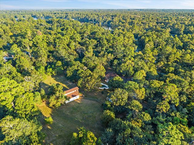 2004 Northshore Drive, Conroe, TX 77304