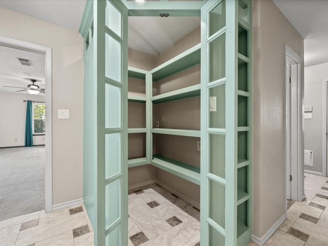 2004 Northshore Drive, Conroe, TX 77304