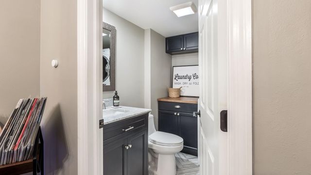 725 NW 99th Circle, Plantation, FL 33324