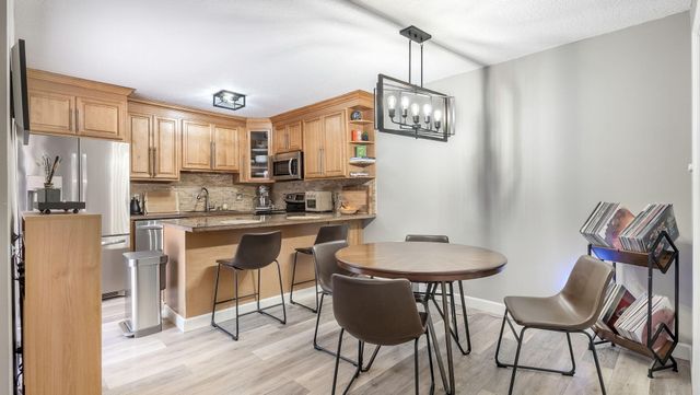 725 NW 99th Circle, Plantation, FL 33324