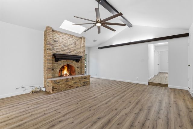 2115 Meadowlake Court, Arlington, TX 76013