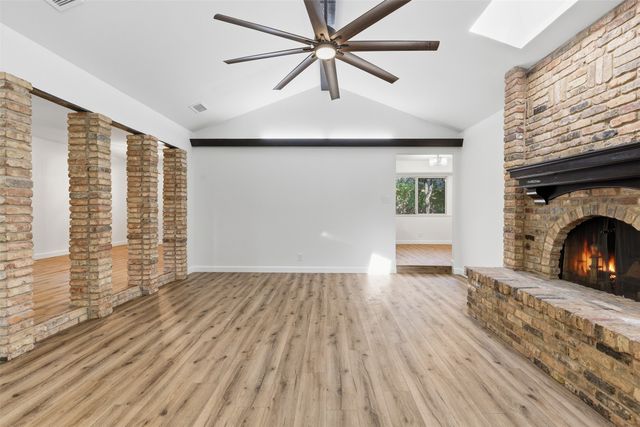 2115 Meadowlake Court, Arlington, TX 76013