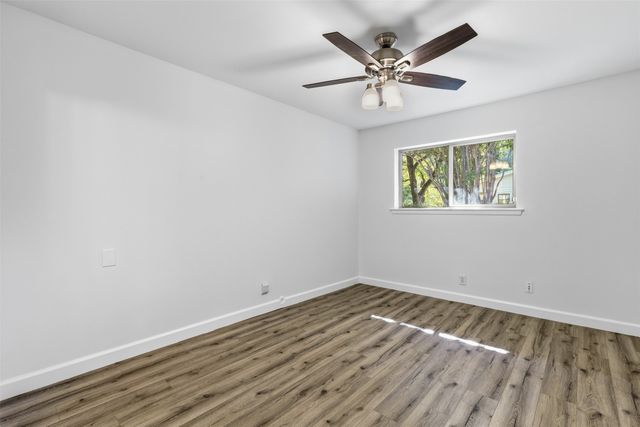 2115 Meadowlake Court, Arlington, TX 76013
