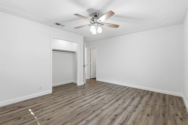 2115 Meadowlake Court, Arlington, TX 76013
