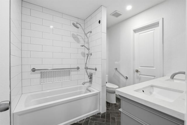 2115 Meadowlake Court, Arlington, TX 76013