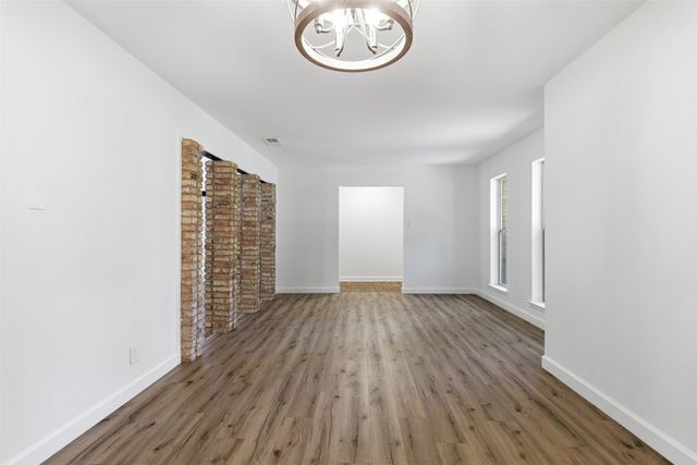 2115 Meadowlake Court, Arlington, TX 76013