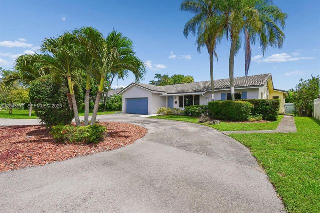 7506 NW 42nd St, Coral Springs, FL 33065
