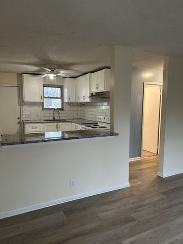 4290 Sweden Dr, Hermitage, TN 37076