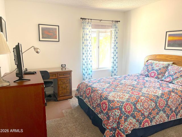 9419 E SUN LAKES Boulevard N, Sun Lakes, AZ 85248