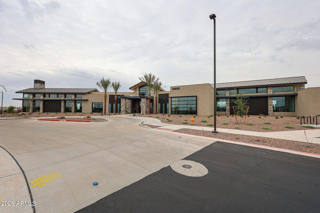 17351 W GRAY FOX Trail, Surprise, AZ 85387