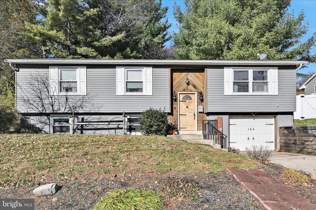 144 RAPHO ST, Manheim, PA 17545