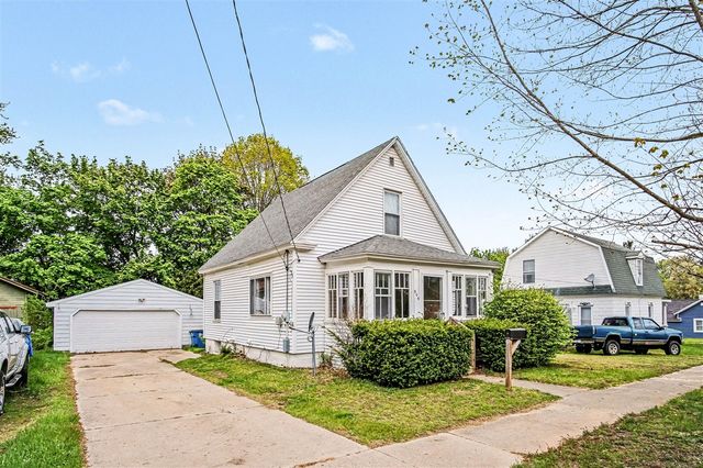 909 Alderman Street, Belding, MI 48809