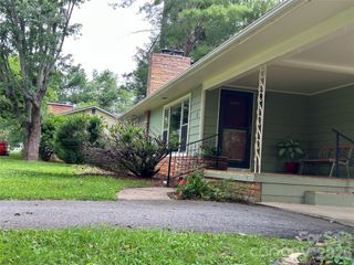 28 S College Street, Weaverville, NC 28787