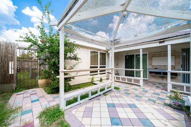 6122 Havendale Drive, Houston, TX 77072