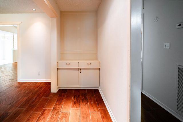 6122 Havendale Drive, Houston, TX 77072