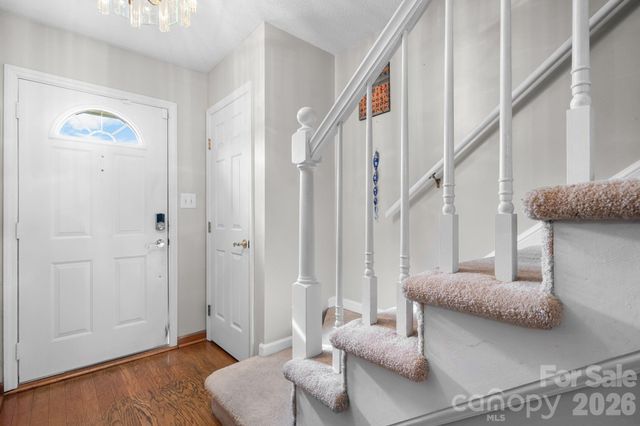 1330 5th Street NE 11, Hickory, NC 28602