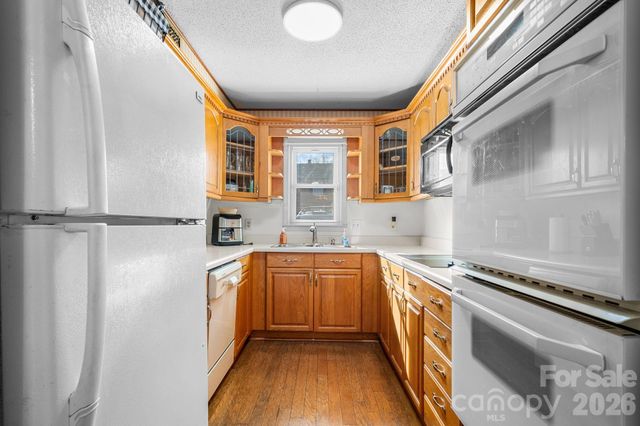 1330 5th Street NE 11, Hickory, NC 28602
