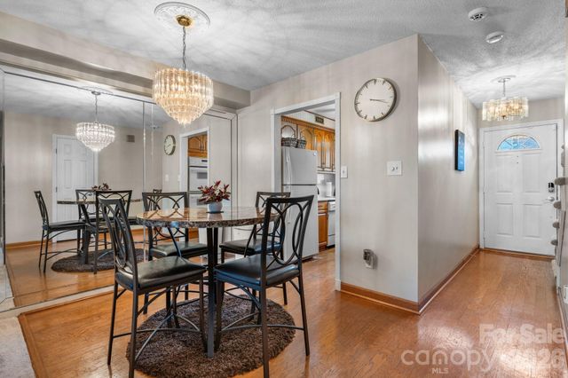 1330 5th Street NE 11, Hickory, NC 28602