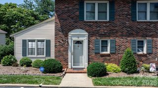 1330 5th Street NE 11, Hickory, NC 28602