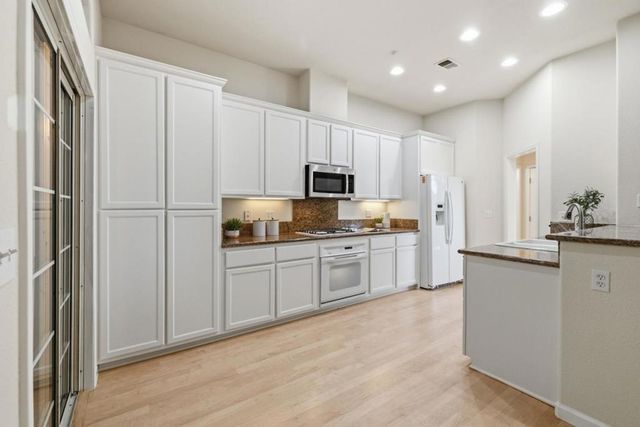 101 Woodhill Drive, Scotts Valley, CA 95066