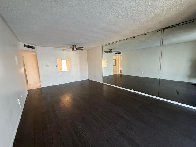 1300 NE 191st Street A305, Miami, FL 33179