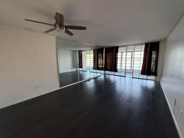 1300 NE 191st Street A305, Miami, FL 33179