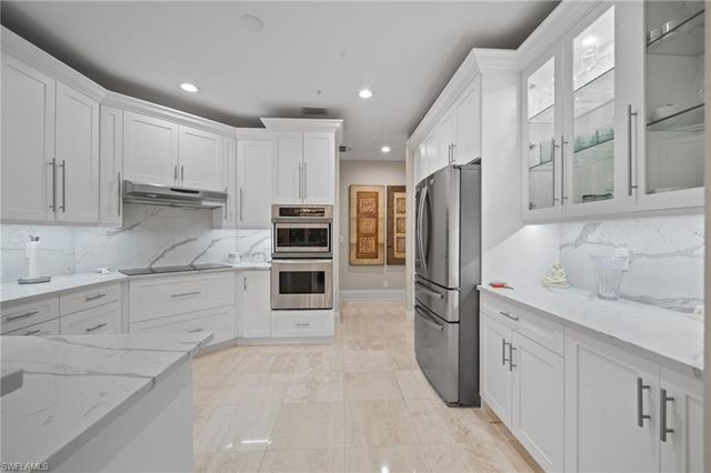 261 Colonade CIR # 2701, Naples, FL 34103