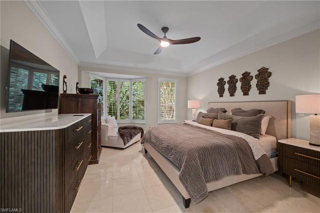 261 Colonade CIR # 2701, Naples, FL 34103