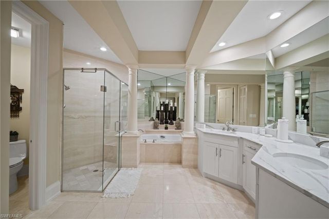 261 Colonade CIR # 2701, Naples, FL 34103