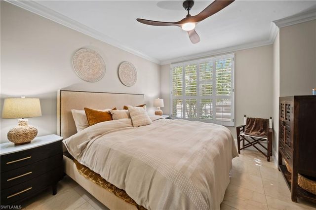 261 Colonade CIR # 2701, Naples, FL 34103