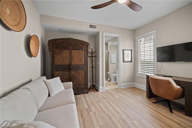 261 Colonade CIR # 2701, Naples, FL 34103