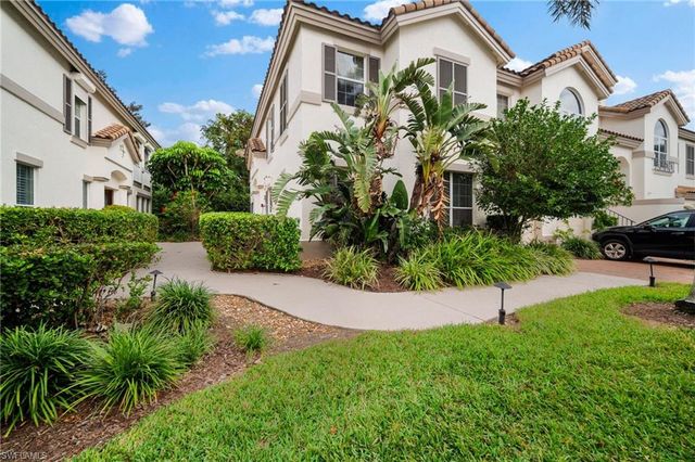 261 Colonade CIR # 2701, Naples, FL 34103
