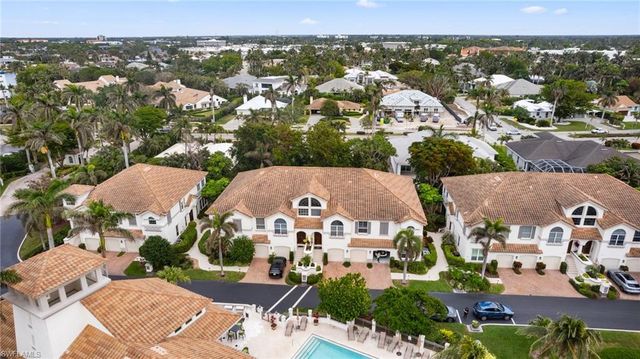 261 Colonade CIR # 2701, Naples, FL 34103