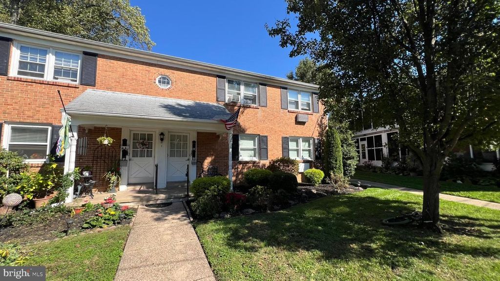 1 BEVERLY LN #A, STRATFORD, NJ 08084 — exterior