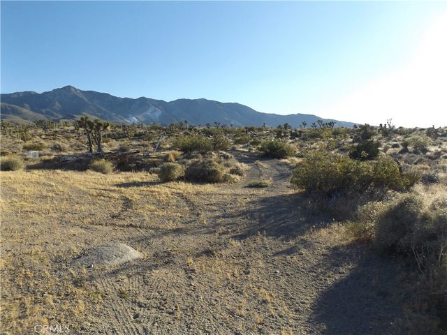 15 Tate Lane, Lucerne Valley, CA 92356